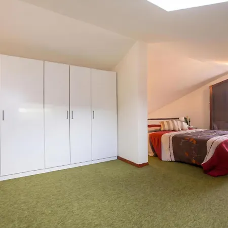 Vista Apartment *