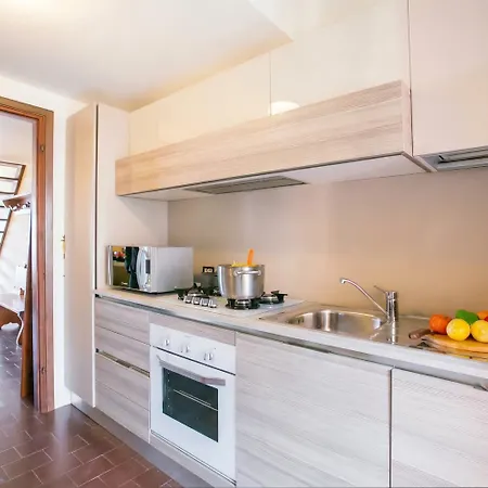 Vista Apartment *
